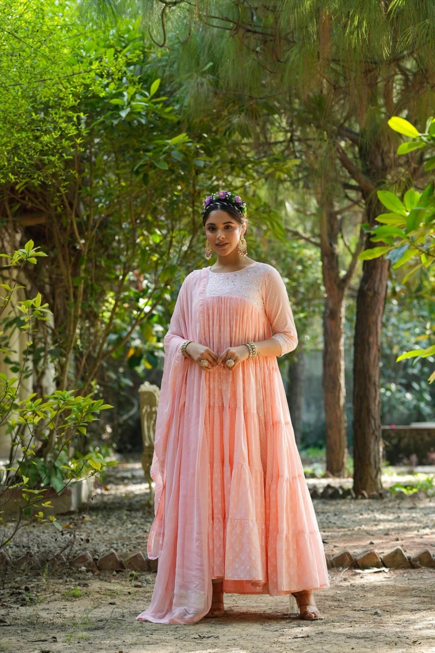 Peach Mul Cotton Printed Tiered Ethnic Dress With Chiffon Dupatta 3 Peach Mul Cotton Printed Tiered Ethnic Dress With Chiffon Dupatta