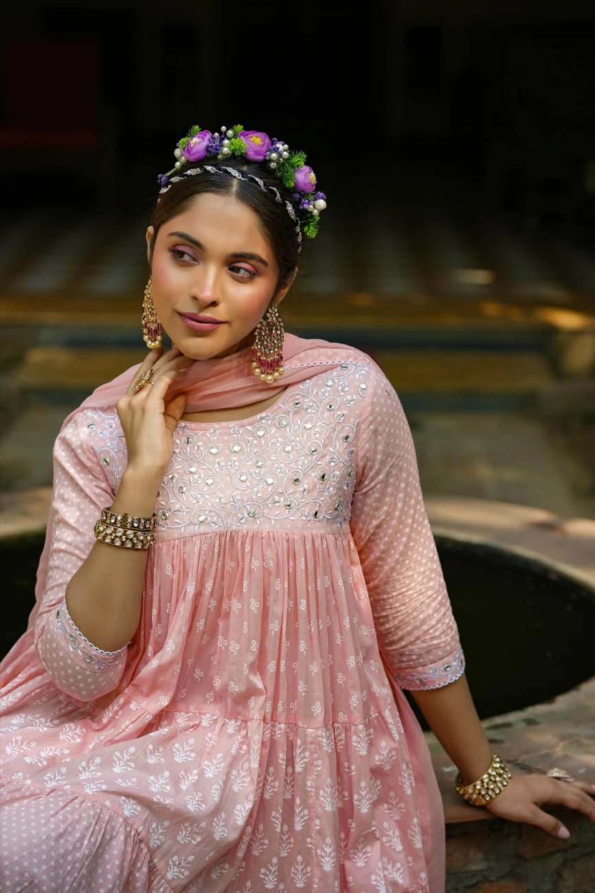 Peach Mul Cotton Printed Tiered Ethnic Dress With Chiffon Dupatta 6 Peach Mul Cotton Printed Tiered Ethnic Dress With Chiffon Dupatta - Image 4