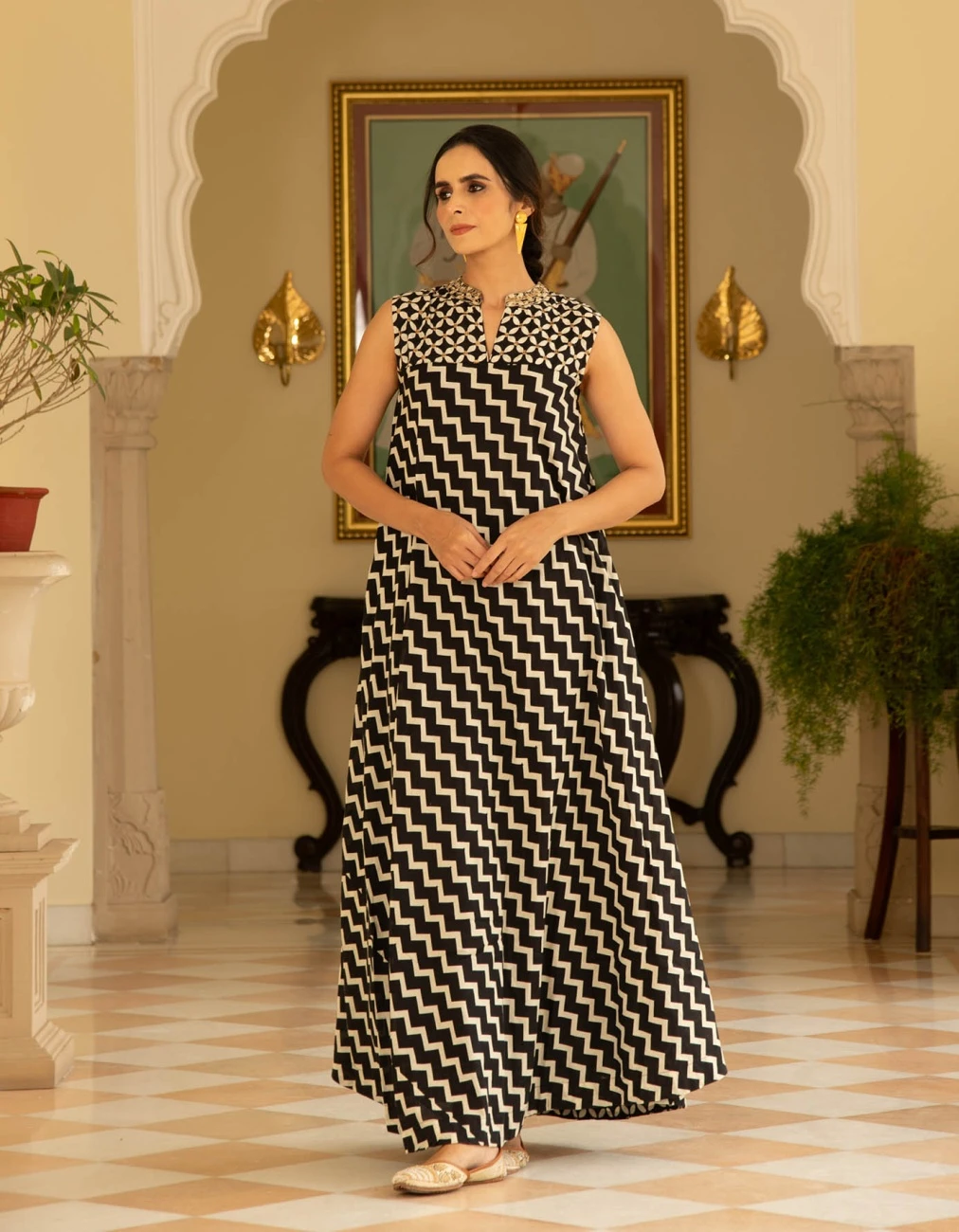 Black Monochromatic Long Flared Mandarin Collar Kurta Dress 3 Black Monochromatic Long Flared Mandarin Collar Kurta Dress