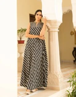 Black Monochromatic Long Flared Mandarin Collar Kurta Dress 14 Black Monochromatic Long Flared Mandarin Collar Kurta Dress -ZAZU Clothing Shop da3376