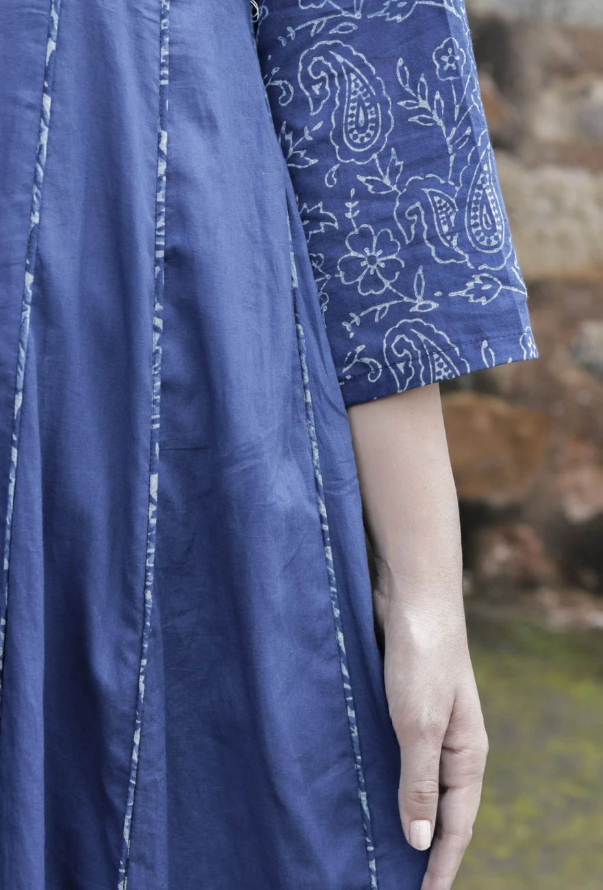 Set Of 3:Dalaja Indigo Cotton Kalidar Kurta Dress, Churidar & Organza Dupatta 7 Set Of 3:Dalaja Indigo Cotton Kalidar Kurta Dress, Churidar & Organza Dupatta - Image 5